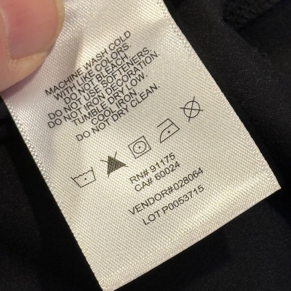 NWT Women’s Fíla Funnel Neck Active Hoodie Black Size Small - Picture 13 of 14